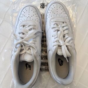 Nike Court White Women’s Size 10-Gently Used